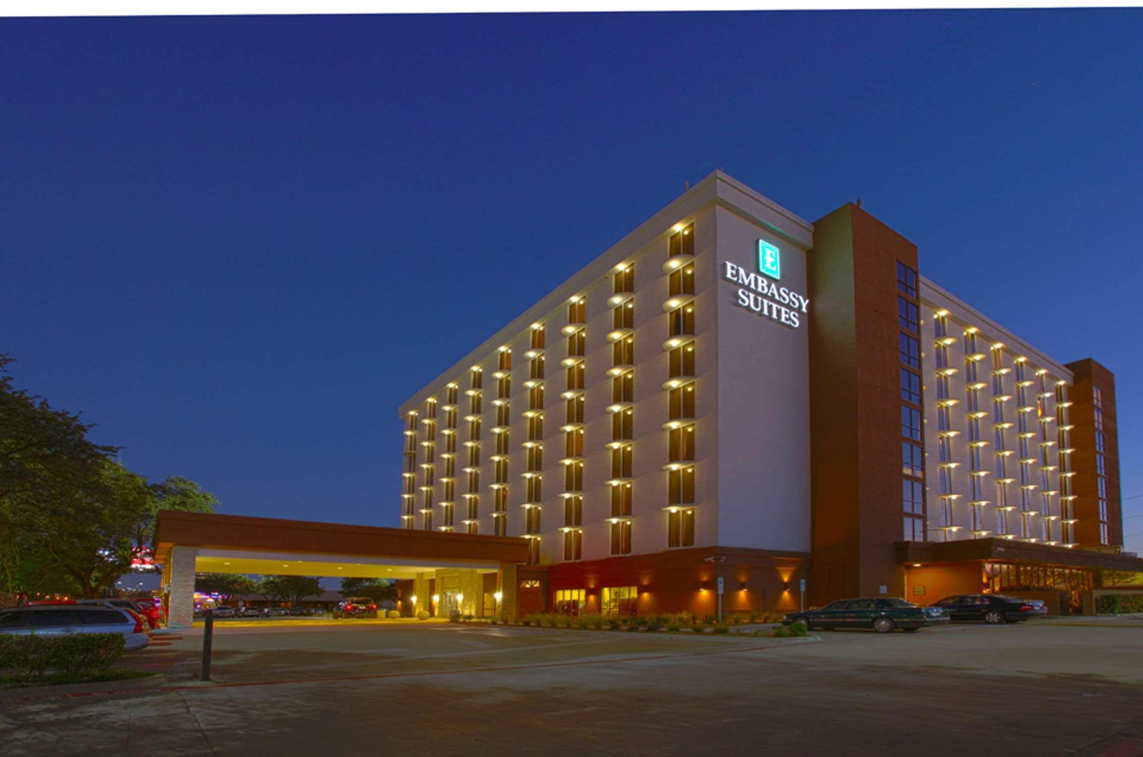 Embassy Suites By Hilton Dallas Market Center Exterior foto